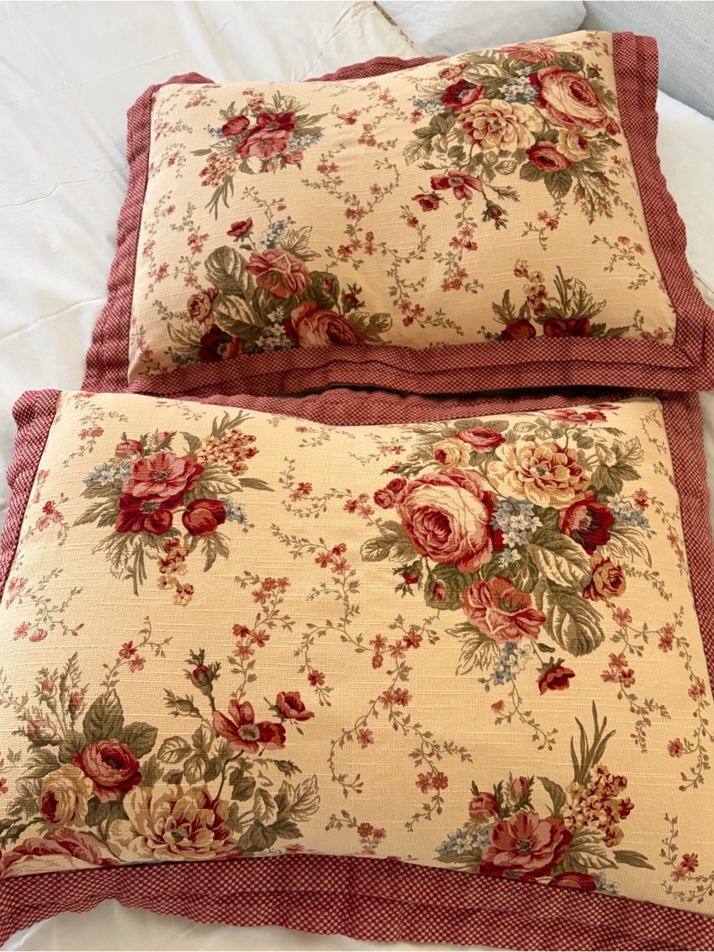Vintage Waverly Home Floral Standard Pillow Shams